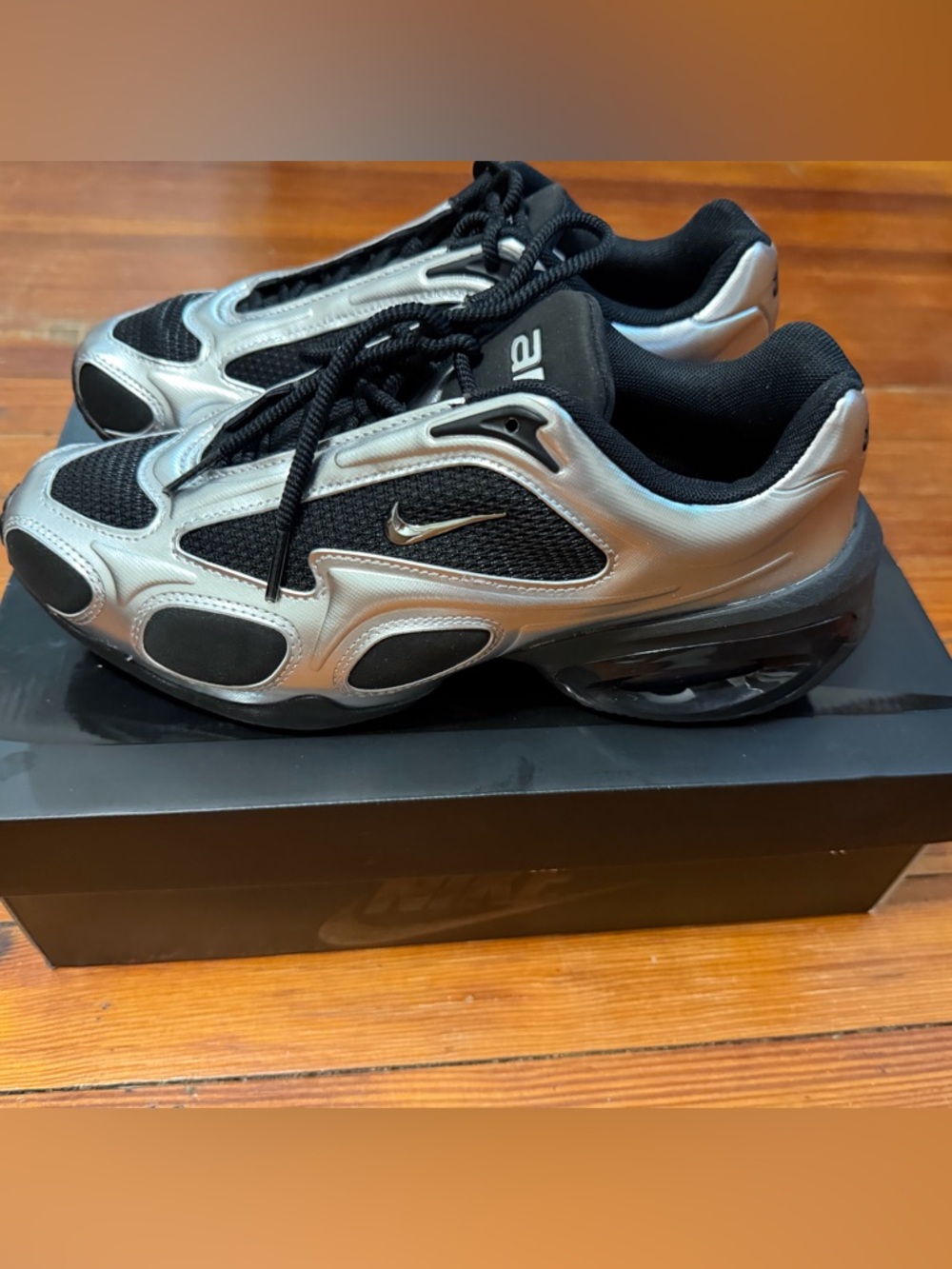 New in box Nike Silver & Black Air Max Muse Sneakers Women’s size 7.5